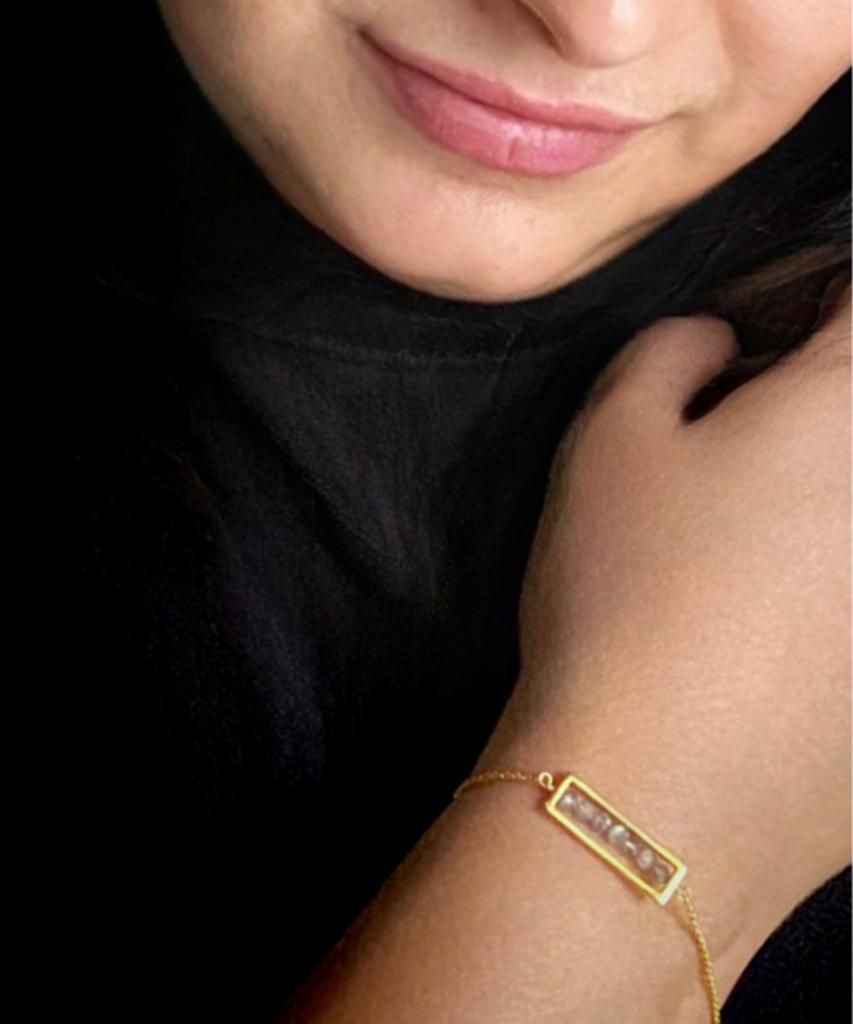 Bridgy Tale of Labradorite